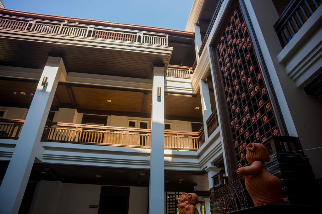 Huernnana Boutique Hotel Phrae Exterior photo