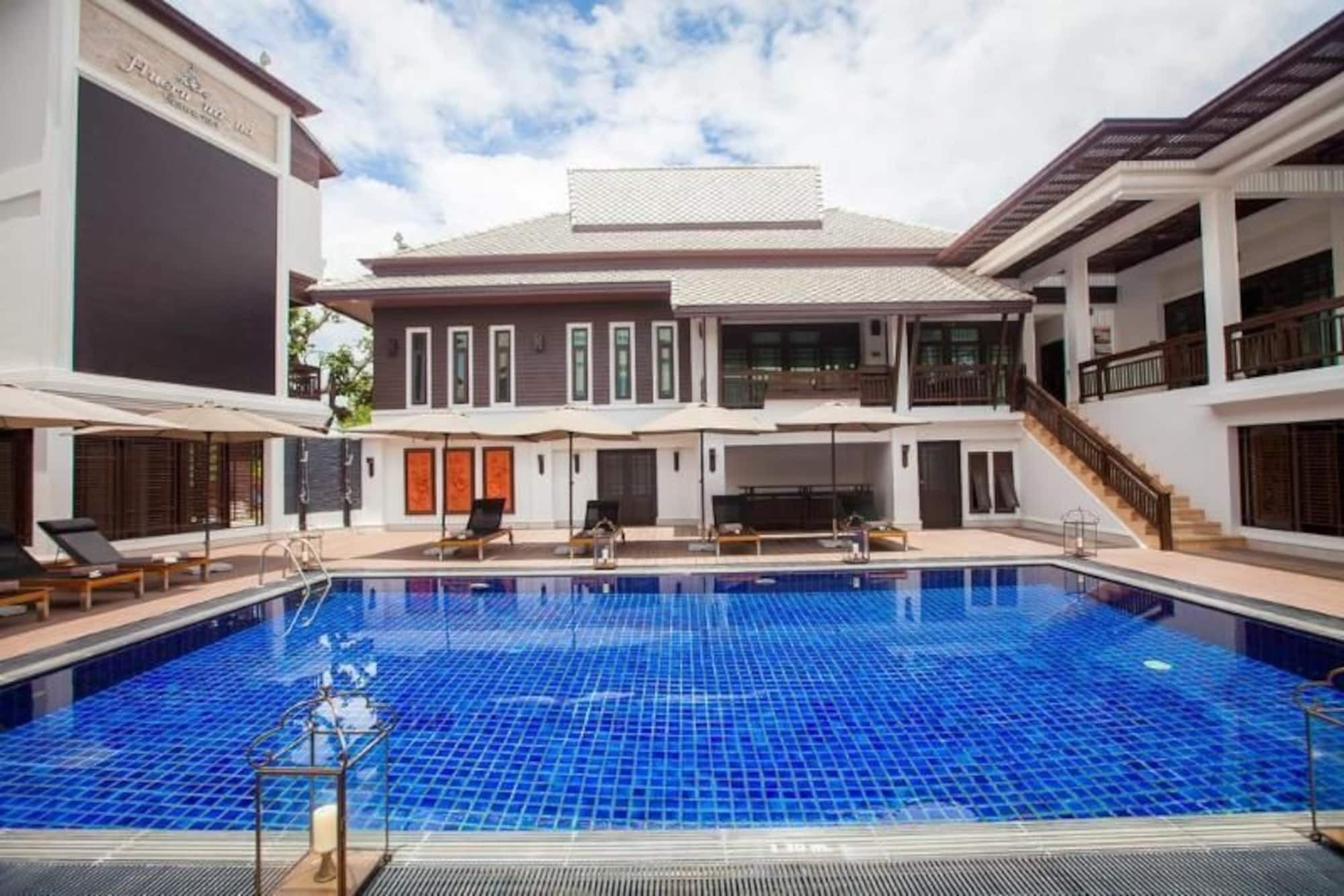 Huernnana Boutique Hotel Phrae Exterior photo